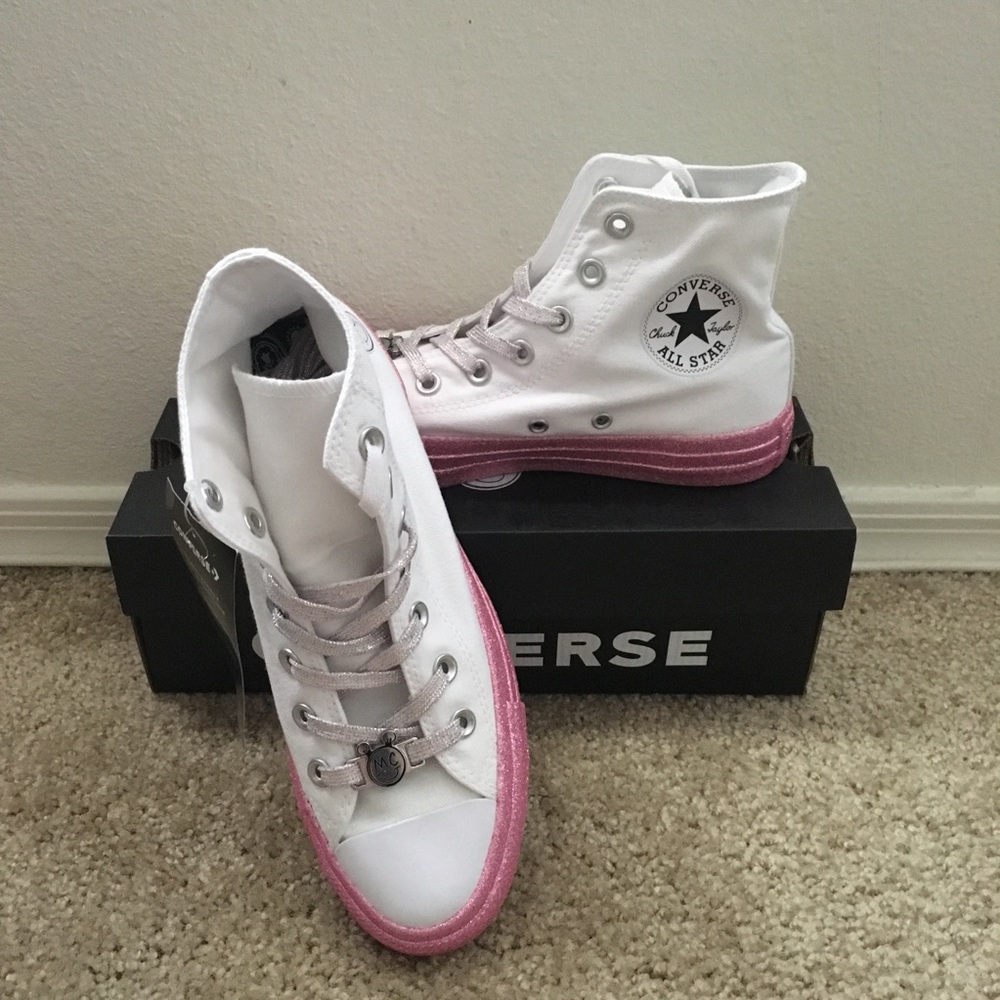 Miley Cyrus Converse